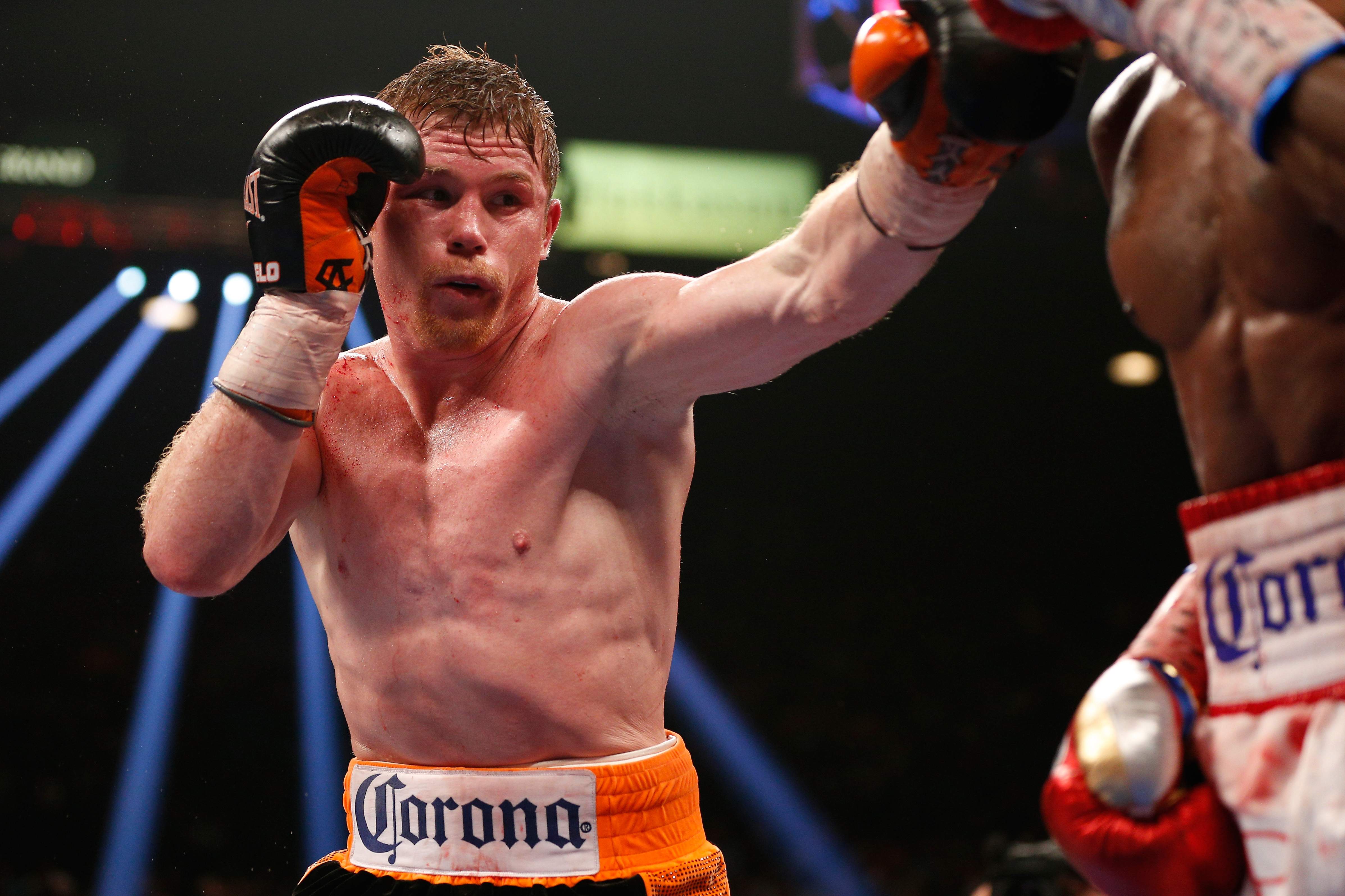 Canelo Alvarez fighting, Golovkin vs Alvarez