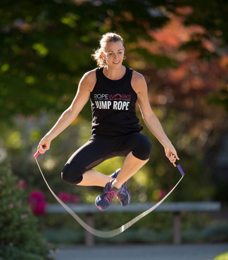 athlete performing HIIT jump rope exercise