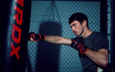 Difference between Muay Thai and MMA