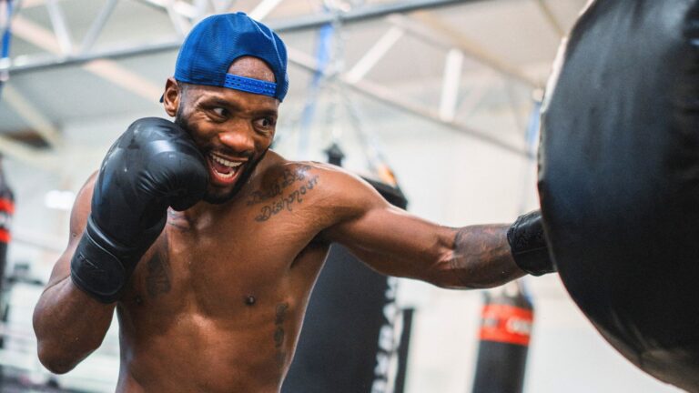 Leon Edwards prepares for UFC 304 with RDX Sports – and goes viral! Leon Edwards
