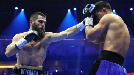 King Artur: Beterbiev edges Bivol after 12 close rounds to capture undisputed light heavyweight crown Artur Beterbiev vs. Dmitry Bivol