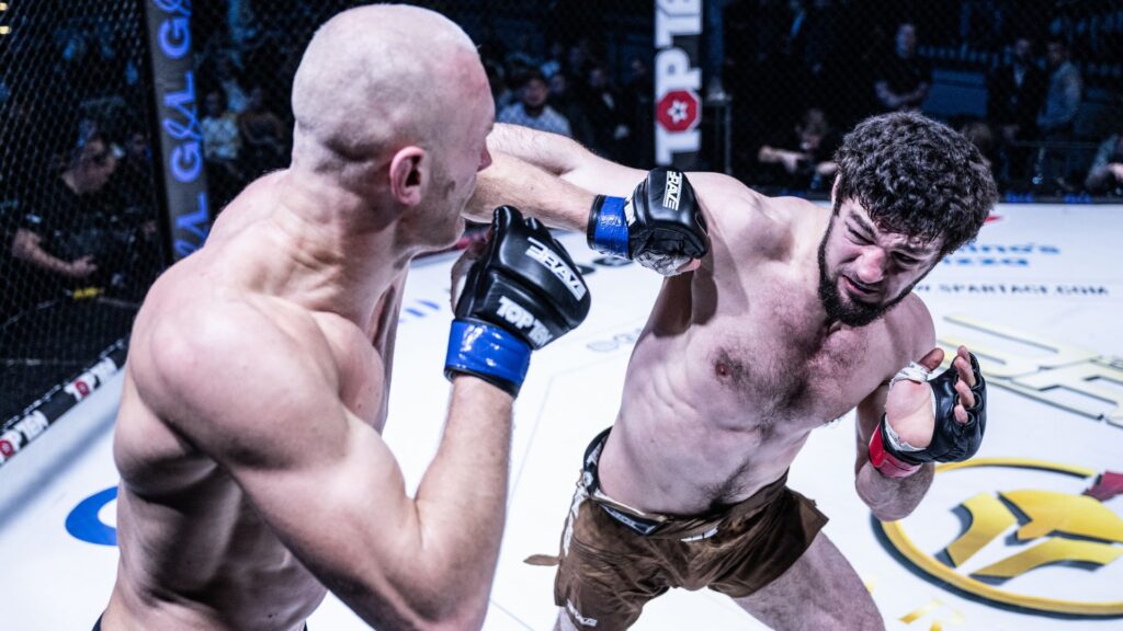 BRAVE CF 90 results: Rasul Magomedov puts himself in line for a title shot after decision win Rasul Magomedov