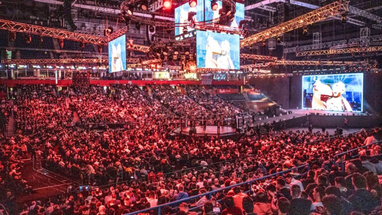 Unbeaten Slovenian contender Jan Berus signs for BRAVE CF BRAVE CF cage