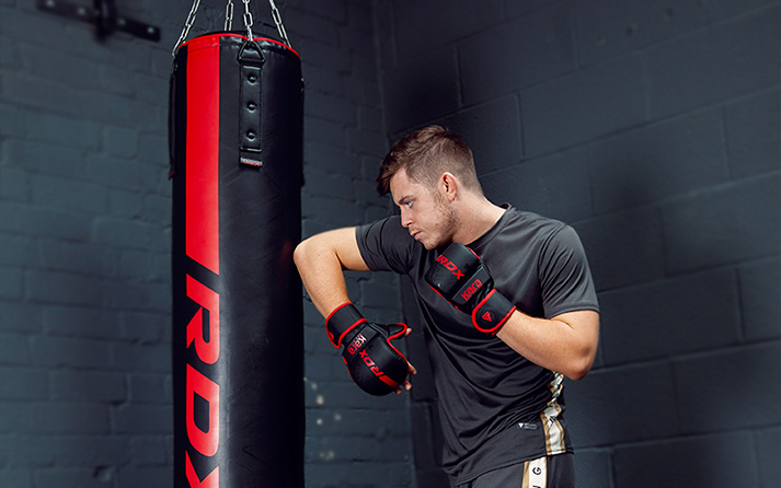 Heavy Bag Training for MMA Fighters Key Benefits