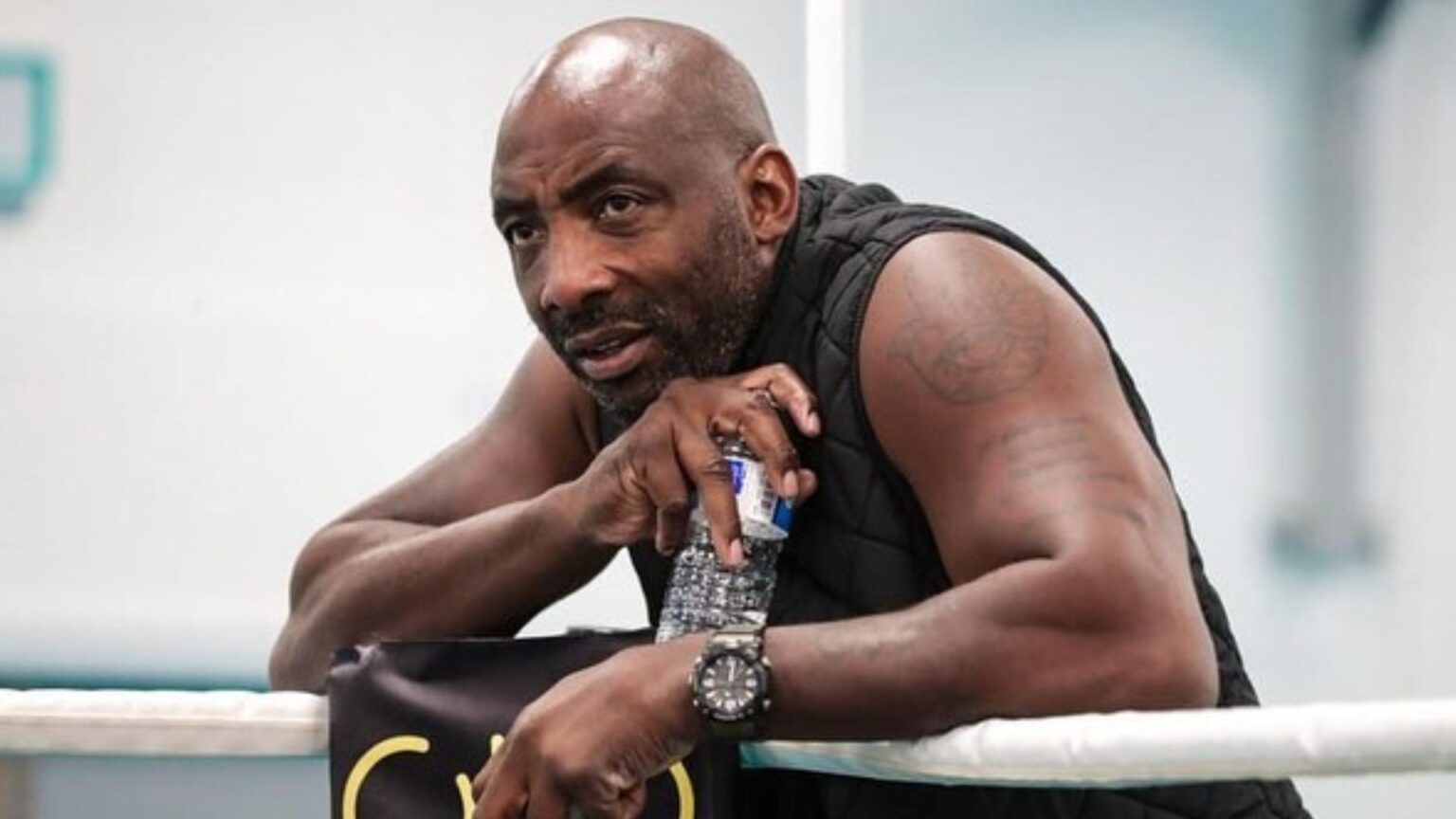 Johnny Nelson says he’d have defeated Oleksandr Usyk at cruiserweight: ‘In my prime, I would have won’ Johnny Nelson