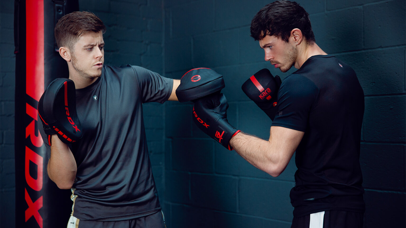 Common Kickboxing Mistakes and How to Fix Them: Essential Corrections for Beginners Common Kickboxing Mistakes