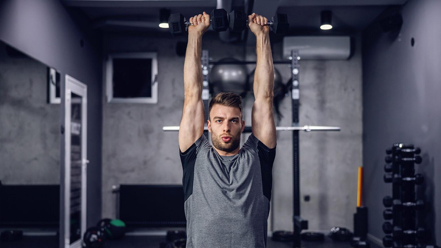 High Volume vs Low Volume Training: Which Builds More Strength and Muscle? High Volume vs Low Volume Training