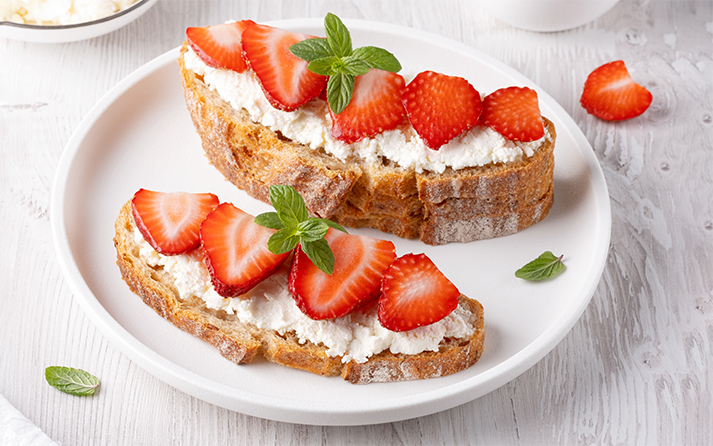 Cottage Cheese and Fruit Plate