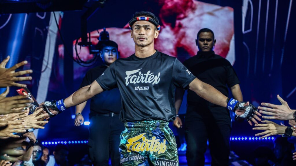 Superbon calls for Nong-O vs. Rodtang for vacant flyweight world title, Nong-O expresses interest Superbon