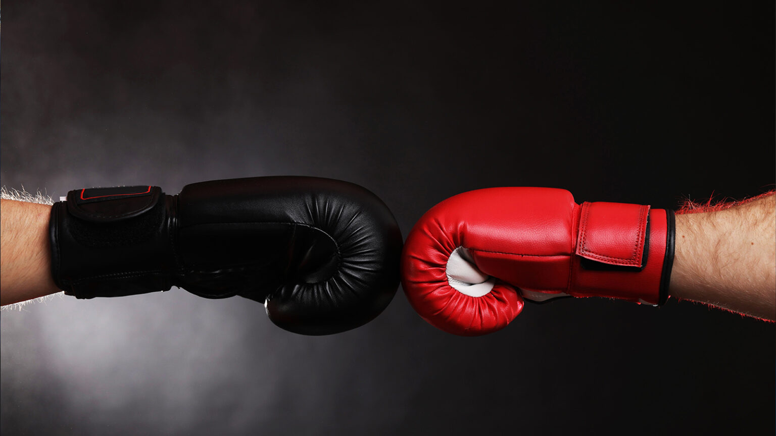 Which Gloves Are Better for Heavy Bag Training vs Sparring? Heavy Bag Training vs Sparring gloves