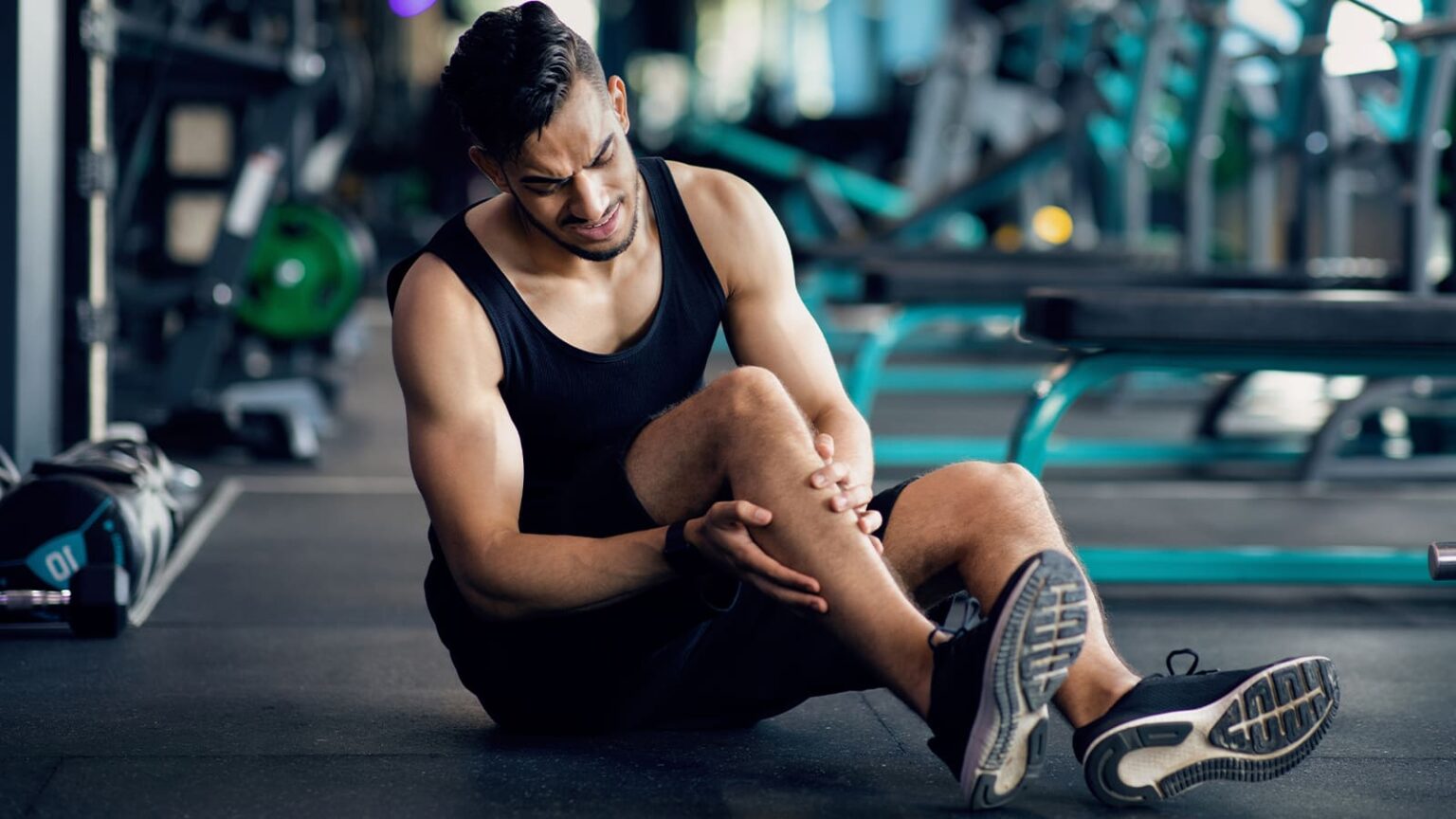 Knee Pain in Boxers: Causes, Prevention and Recovery Knee Pain in Boxers