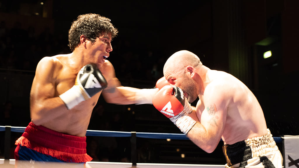 Boxing vs. MMA: Which Combat Sport Poses a Greater Injury Risk? boxing vs mma