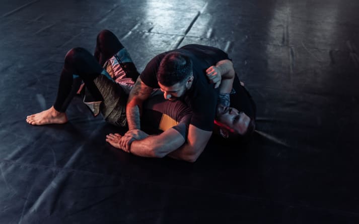 Mechanics of the Kimura Lock