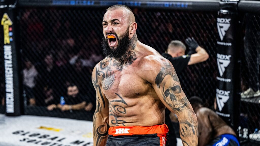 BRAVE CF 99: Pavel Dailidko stops Gregory Robinet to retain heavyweight title Pavel Dailidko