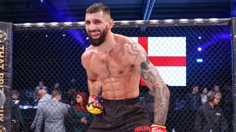 Cage Warriors 197: Aiden Lee submits Damon Wilson in Manchester Aiden Lee